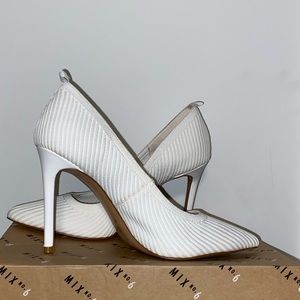 Mix no. 6 white heels